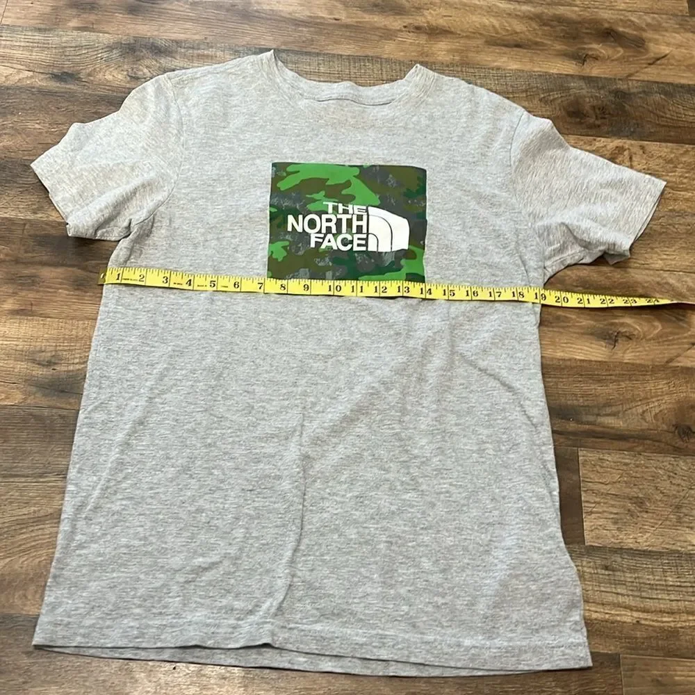 The North Face short sleeve t shirt size medium
